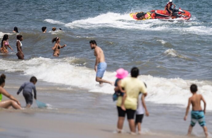 Swimmer bitten on foot on New York City beach in suspected shark attack