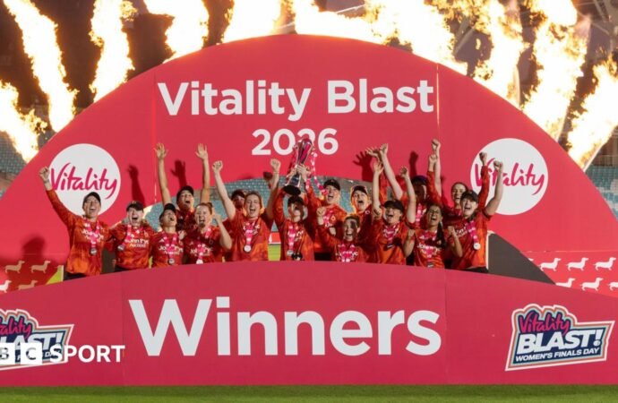 T20 Blast Final: Tammy Beaumont helps The Blaze beat Durham