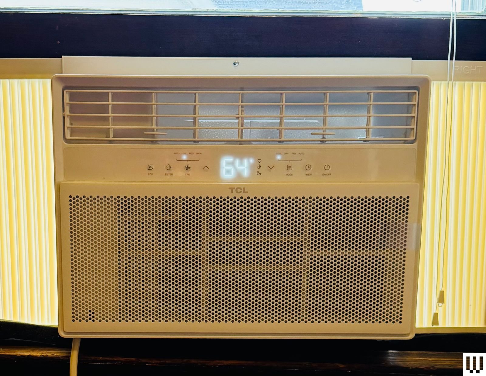 Image may contain electronics and radio.