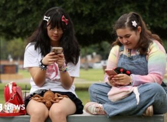 Teenager withdraws lawsuit for social media addiction against Meta