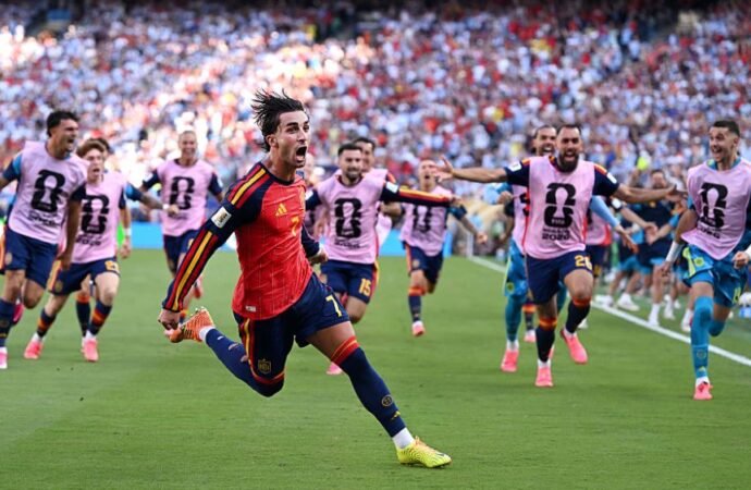 TelevisaUnivision registers losses in the second quarter despite the boost in Mexico World Cup broadcasts