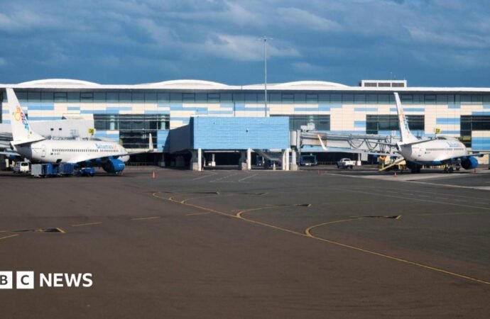 Ten people die when small plane crashes in the Bahamas