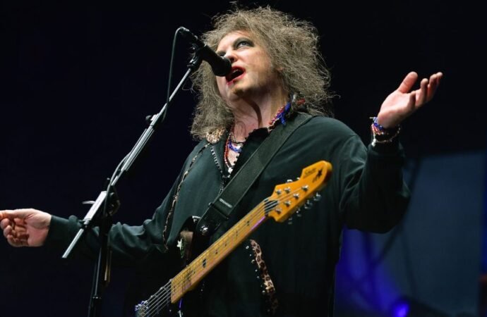The Cure’s Robert Smith Slams FIFA World Cup Final Halftime Show: ‘Just Fuck’