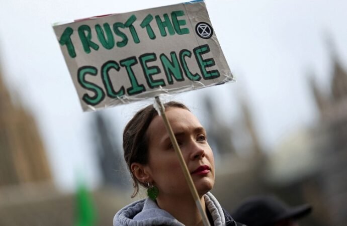 The complex truth about trust in science