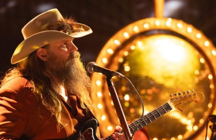 There are still tickets left for Chris Stapleton. Find your seats now to see him perform in a city near you.