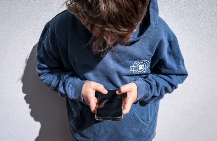 These are the countries that are moving forward to ban social networks for children | TechCrunch