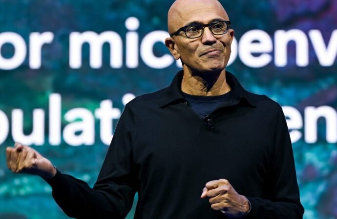 This is what Microsoft offers laid-off employees as compensation