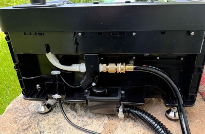 This pool robot cleans the pool and then cleans itself