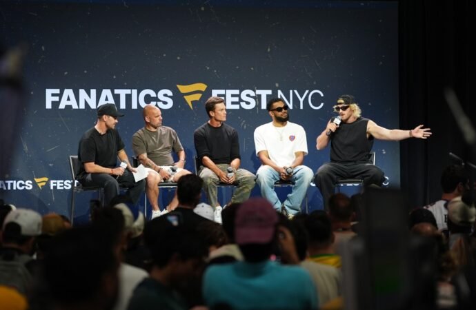 Tom Brady slaps Logan Paul at Fanatic Fest and calls him an ‘idiot’ and ‘nerd’ on X