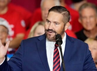Top officials in Arizona’s Maricopa County agree on how to oversee elections, ending legal battle