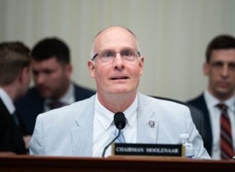 US politicians pressure agencies to restrict research collaboration with China