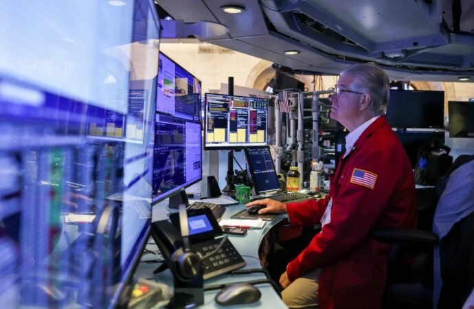 Vanguard Shares 3 Trades That Will Outperform Over the Next 10 Years, With or Without the Rise of AI