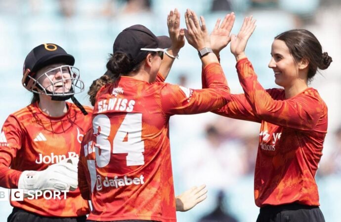 Vitality Blast Finals Day: Blaze beat Surrey to reach finals