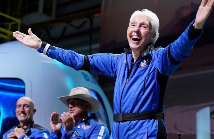 Wally Funk, aviation pioneer and oldest woman to travel to space, dies