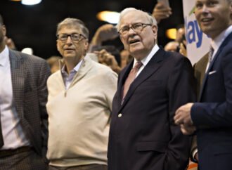 Warren Buffett snubs Bill Gates and reveals plans to donate $200 billion