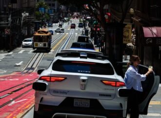 Waymo cars run out of battery during July 4 traffic jam