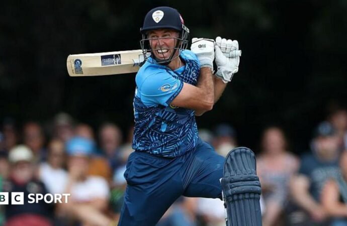 Wayne Madsen: Derbyshire Falcons batsman to withdraw from T20 Blast