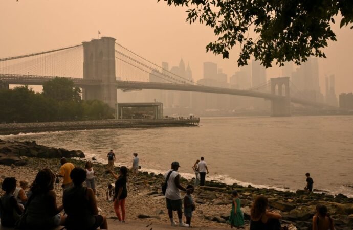 What cities from Chicago to Washington, DC look like under a blanket of wildfire smoke