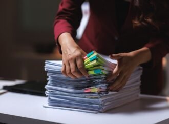 Why paying peer reviewers works, according to a journal editor-in-chief