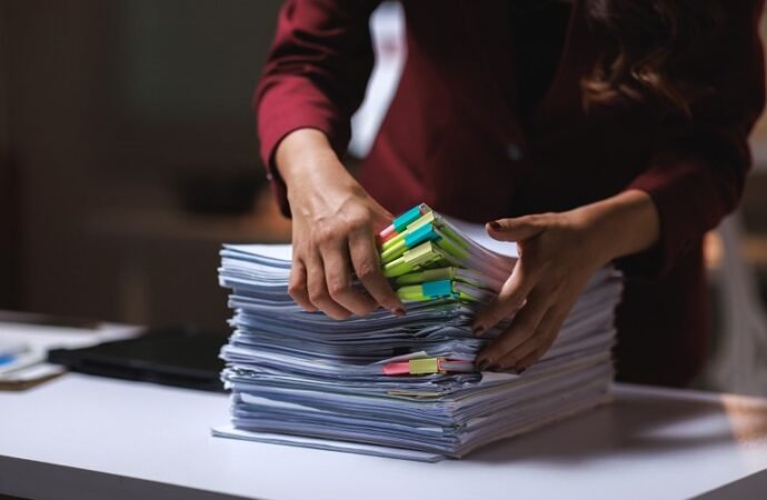 Why paying peer reviewers works, according to a journal editor-in-chief