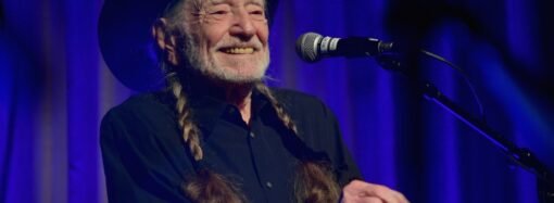 Willie Nelson urges Americans to fight the construction of data centers: “They only destroy the environment around them”