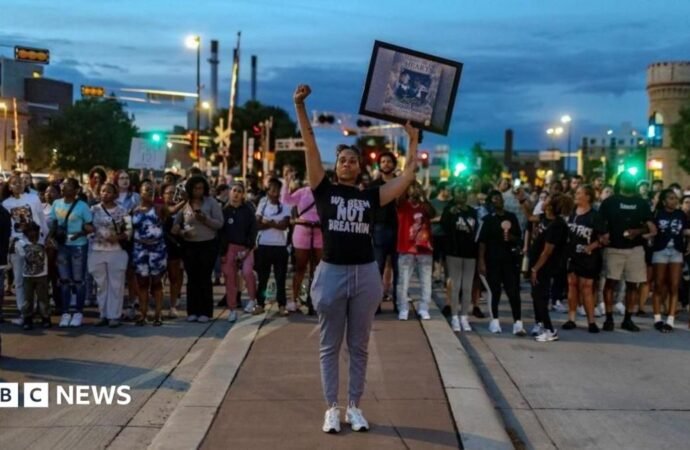 Wisconsin officials open investigation into police killing of Corey Ruiz