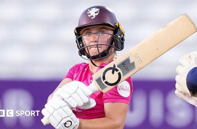Women’s T20 explosion: Niamh Holland takes Somerset to beat Essex