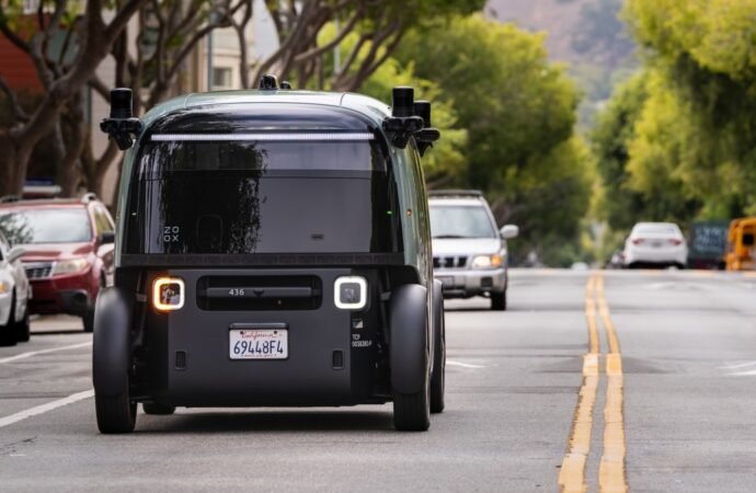 Zoox pulls software after robotaxi gets confused by thick smoke | TechCrunch