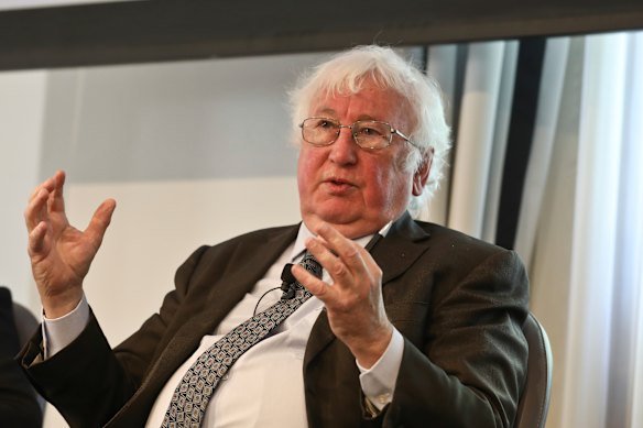 Former ACTU chief Bill Kelty harshly criticized Australia's economic management this week.