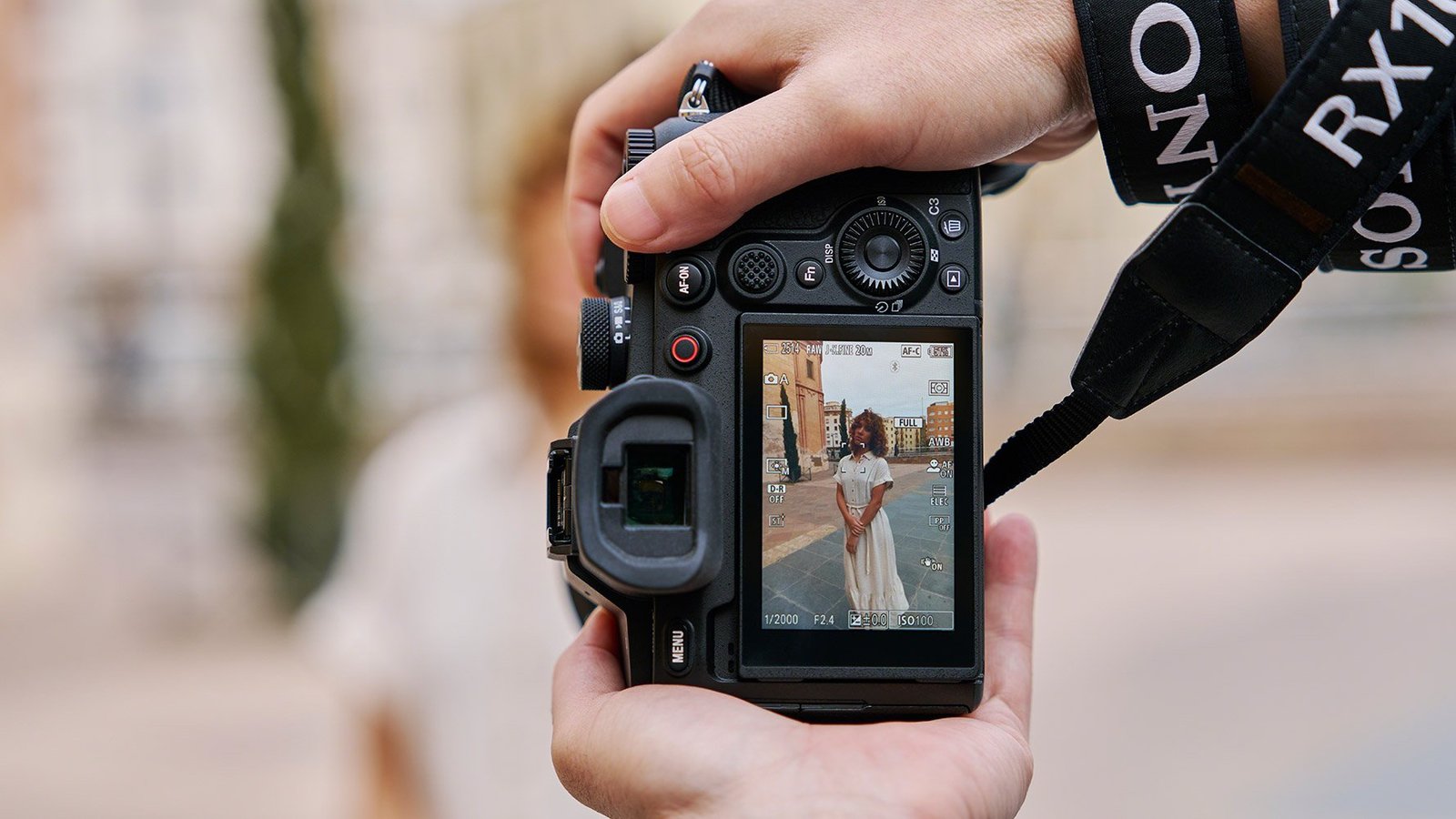 Sony RX10 V bridge camera