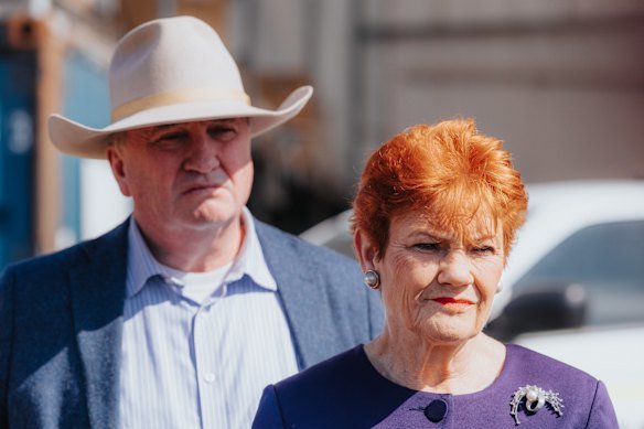 Pauline Hanson’s One Nation is attracting support from about 20 per cent of Queenslanders, despite having no candidates or leader in the state. 