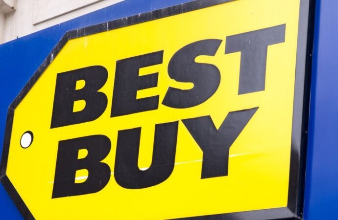 $100 Best Buy gift cards will be $60 at stores Saturday