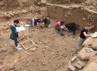 15,000 years ago, desert dwellers dined on snakes and lizards