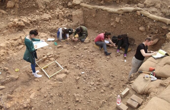 15,000 years ago, desert dwellers dined on snakes and lizards