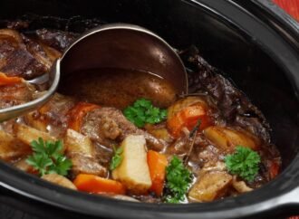 17 cozy comfort meals you can make in a slow cooker