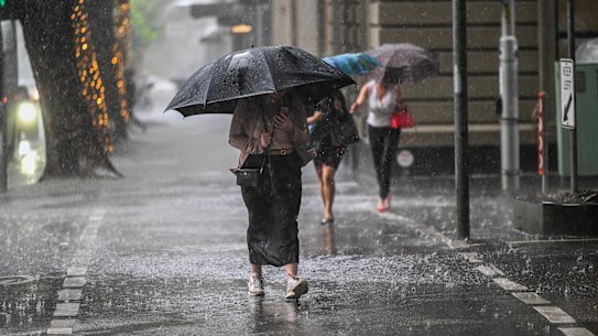 Expect more soggy scenes like this, as rain and chilly conditions will return to Melbourne from late Saturday night, according to the Bureau of Meteorology.
