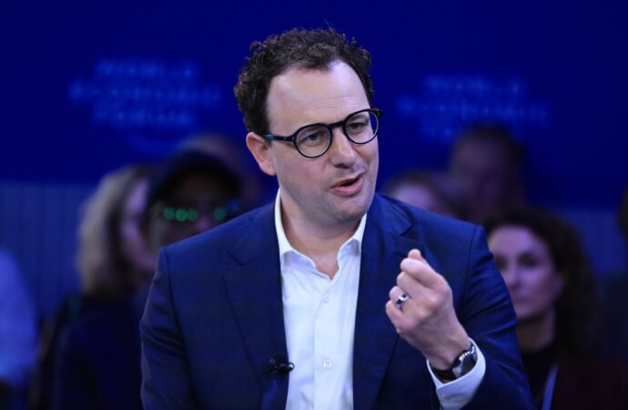 87.5% of venture dollars went to AI. The rest fought over scraps | Fortune