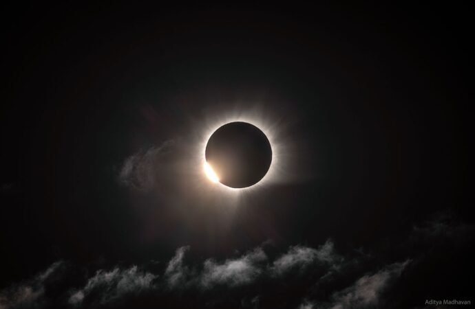 APOD: 2026 August 14 – Total Solar Eclipse from Greenland – NASA Science