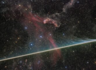 APOD: 2026 August 3 – Vaporizing Meteor Photobombs the Lacerta Nebula – NASA Science