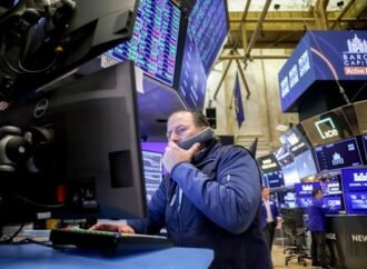 ASX slides lower, oil falls after Trump backs down