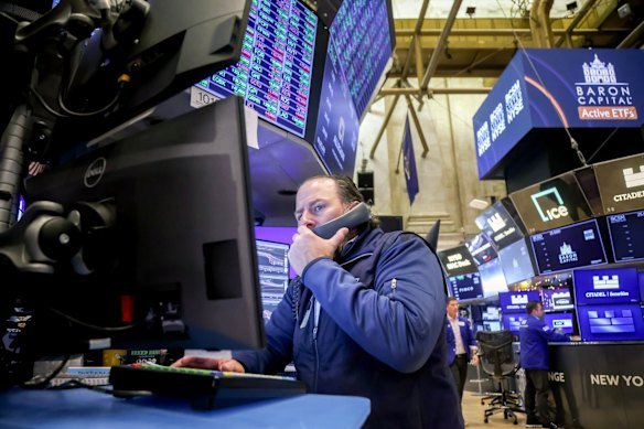 ASX slides lower, oil falls after Trump backs down