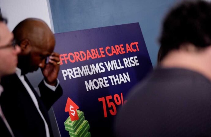 Ahead of midterms, Republicans run ads after cutting healthcare funds