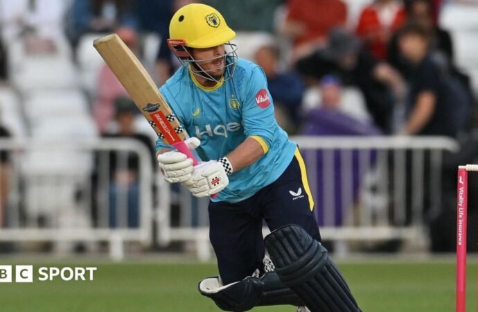 Alex Davies admits he ‘owed runs’ after Warwickshire to victory