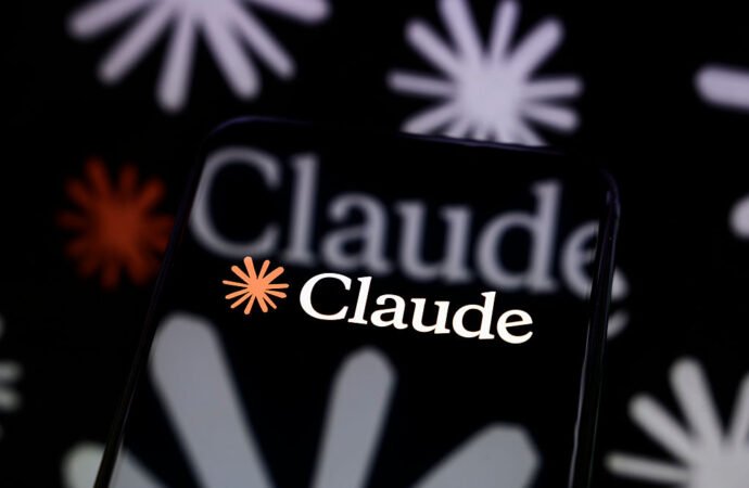 Anthropic is turning Claude Code’s auto mode on by default | TechCrunch