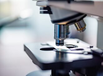 Anthropic makes first move into physical AI with universal standard that could bring scientific labs to life | Fortune