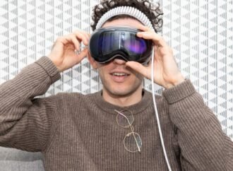 Apple is laying off staffers working on the Vision Pro and Siri