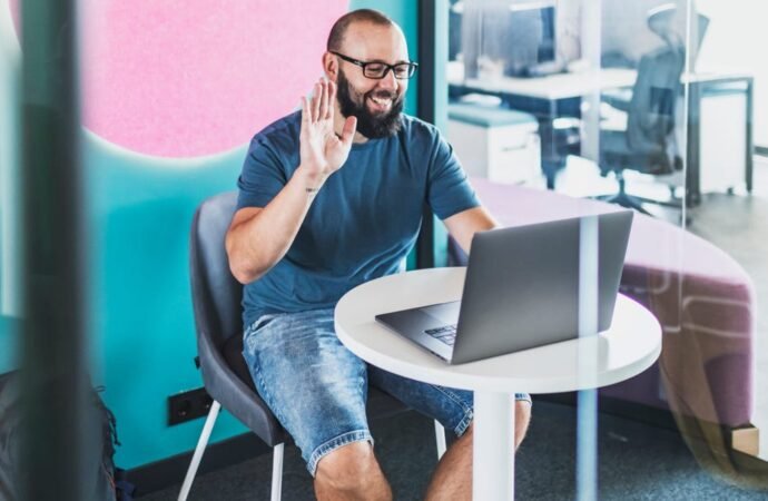 Are shorts in the office appropriate? Readers have largely told us ‘no’ — with some exceptions