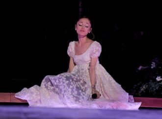 Ariana Grande to Take ‘Step Back From Visibility’ After Tour Ends Amid ‘Public Scrutiny,’ Drops Out of ‘Sunday in the Park With George’ Musical