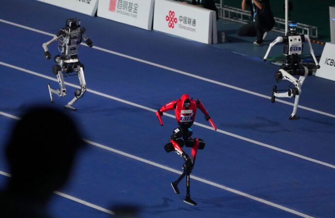 At Olympics-like event, Chinese robots smash athletic records set by humans — including Usain Bolt’s 100-meter sprint time | Fortune