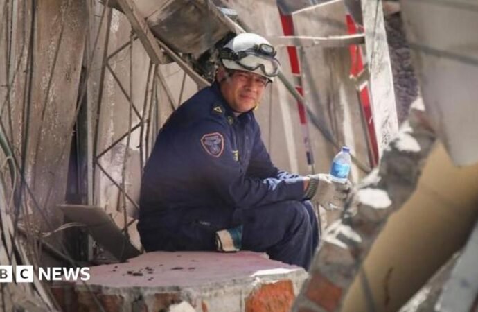 At least 132 killed in Colombia’s largest  earthquake in years